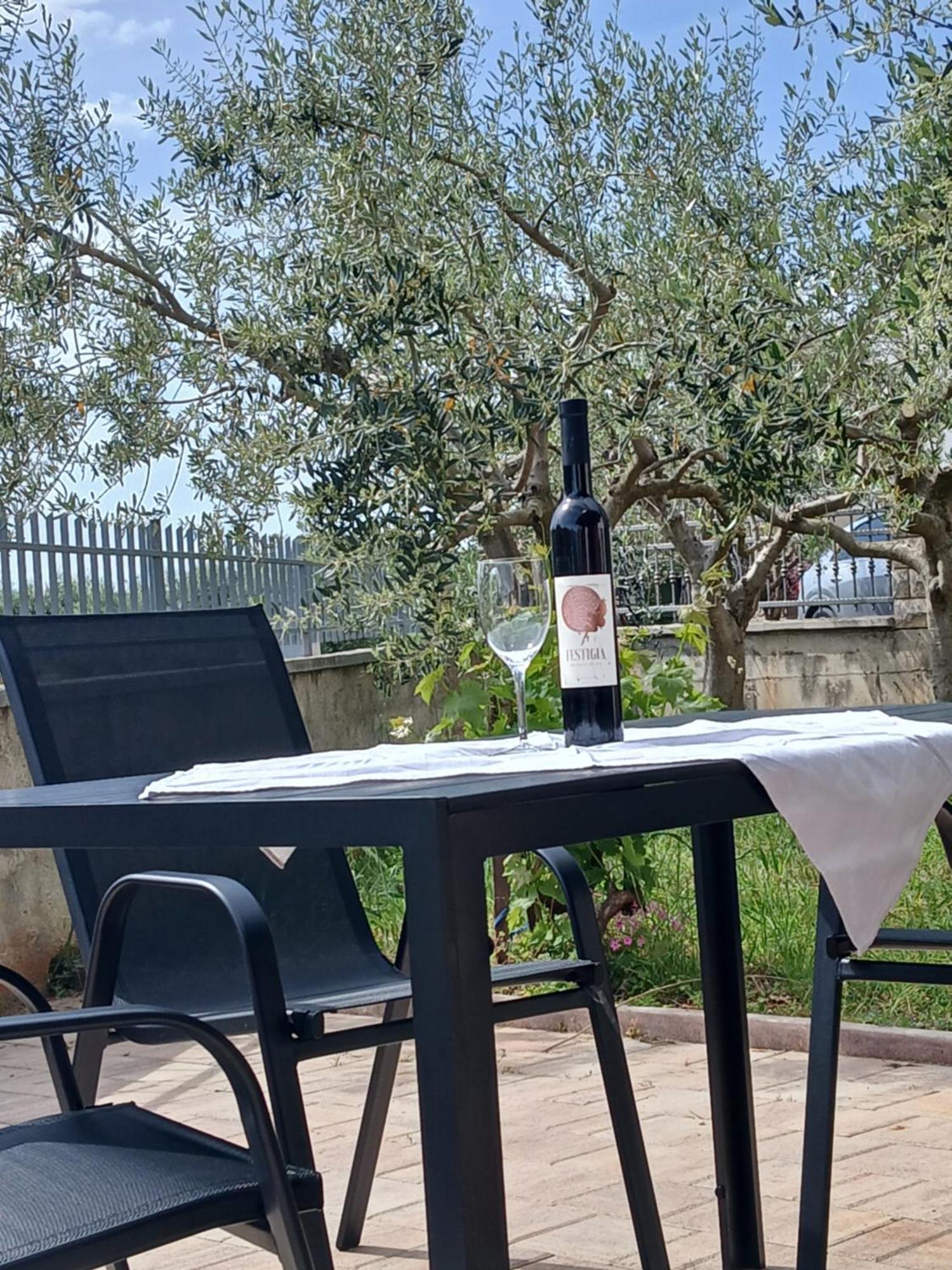 App Mladenka Novigrad Istria