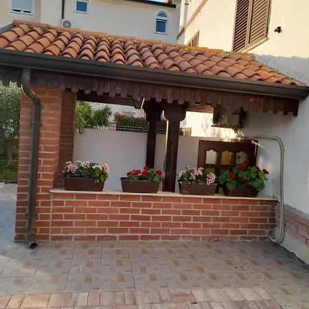Ferienwohnung App Mladenka Novigrad Istria Exterior foto